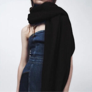 Zara accessories black fuzzy scarf